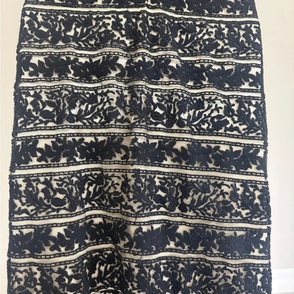 Jovani Black and Cream Lace Maxi Dress - Evening Gown - Size 10 - Picture 12 of 16